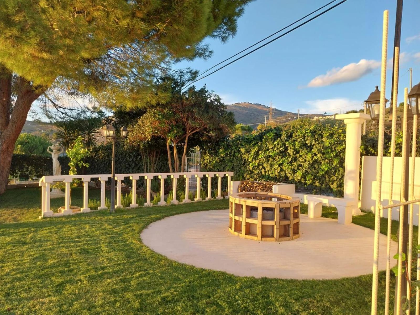 Casa Lachesi Caccamo Екстериор снимка