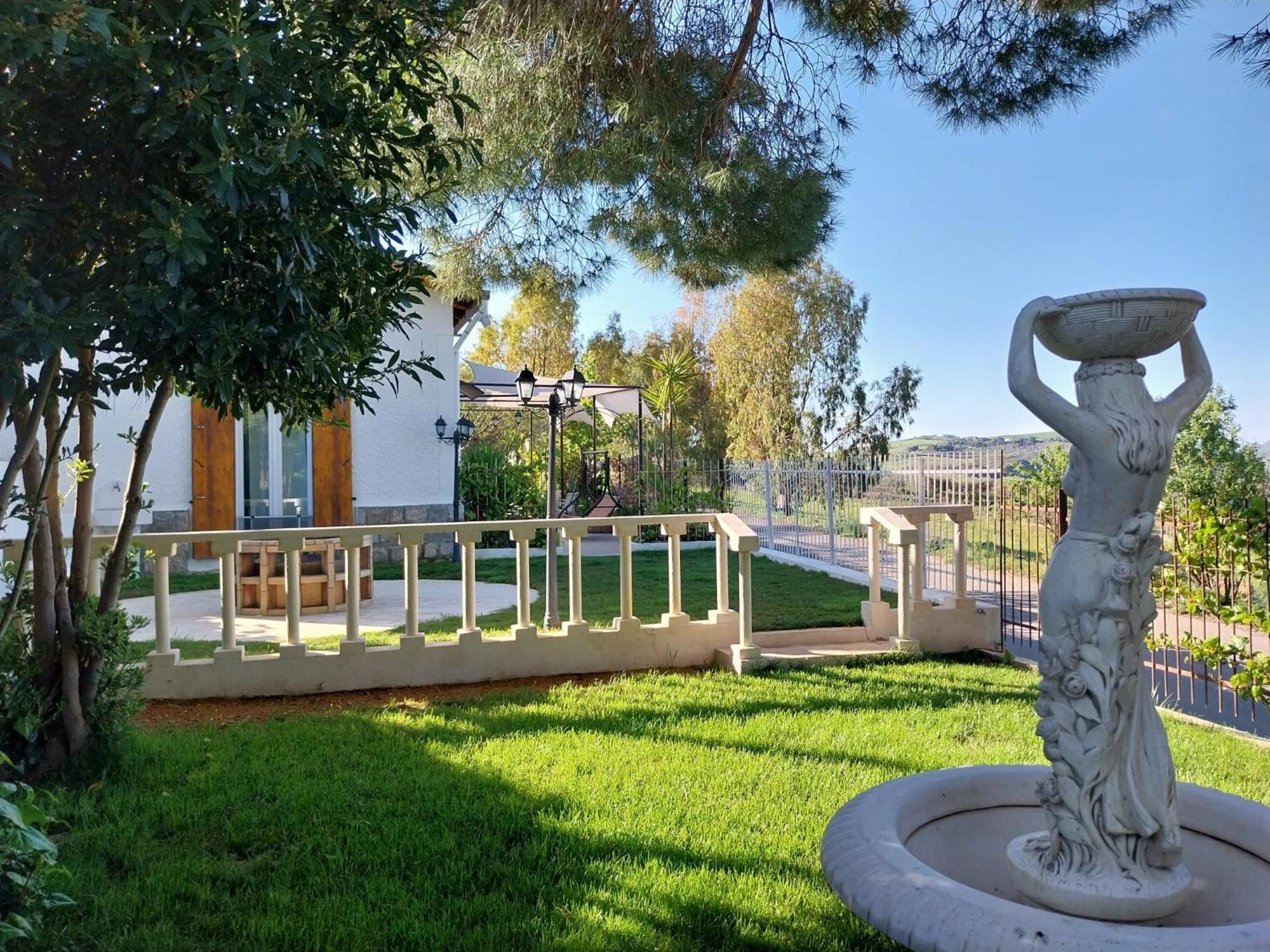 Casa Lachesi Caccamo Екстериор снимка